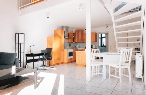 Bernhausen Apartment | Duplex apartment Airp/Stuttgart Trade Fair Balcony Parking Lot