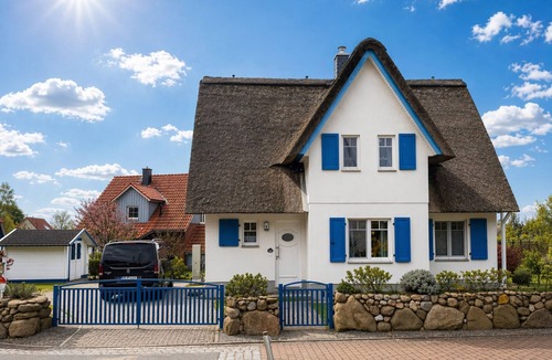 Rerik Cottage | E8 Thatched roof vacation home with sauna Ostseebad Rerik - E8: 4-room thatched roof house