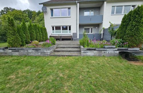 Meppen Apartment | EcoCube 141 - Terrasse, 3Zimmer, Waschmaschine, Backofen, 5Pers