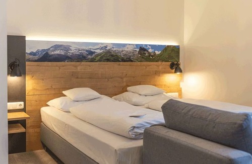 Munchen District House | Economy double room - Meat and Stay Hotel