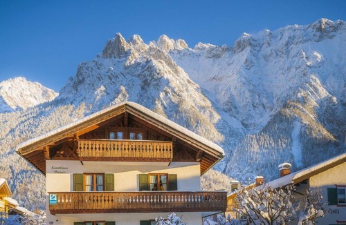 Mittenwald Apartment | "Edelweiß" - holiday apartment/2 bedrooms/shower, toilet - brown, country house