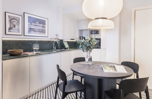 Palacio Apartment | Edmond Vibes Plaza de España Suites