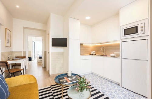 Ciudad Lineal Hotel | Edmond Vibes Ventas
