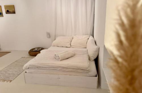 Hasenbergl-Lerchenau Ost Apartment | Eigene Souterrain Keller Wohnung nähe Olympiapark - von privat