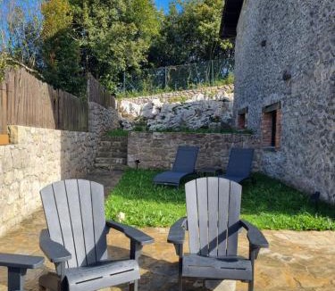 La Pereda House | El Nido de la Ardilla, Casa rural con jardín en Llanes reformada en 2026
