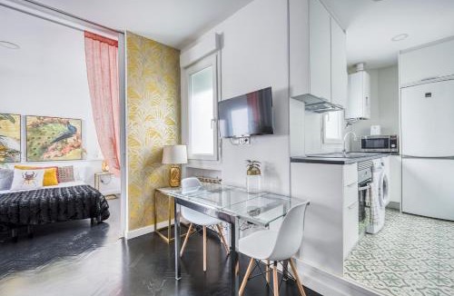 Barrio de La Latina Apartment | El Rastro boutique