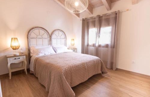 Beceite Apartment | El sueño del Búho 4. Ático con chimenea y terraza.