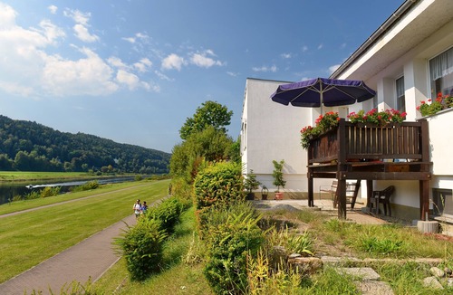 Postelwitz Apartment | Elbe-1-Resort Directly on the Elbe