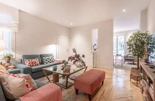 Milla de Oro Apartment | Elegant 2-Bed Apartment in Salamanca, Madrid