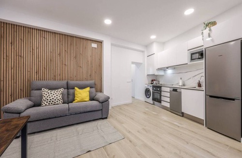 San Diego Apartment | Elegant Space for Your Madrid Stay