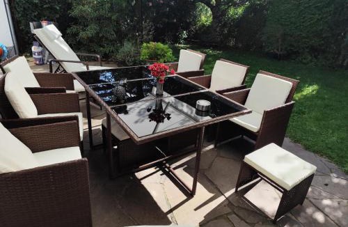Starnberg House | Elegantes Haus, Bikes, ruhig, Garten, Seenähe, ab 6 Jahre