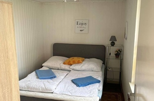 Damshagen House | Elementary Bungalow in Damshagen with Football