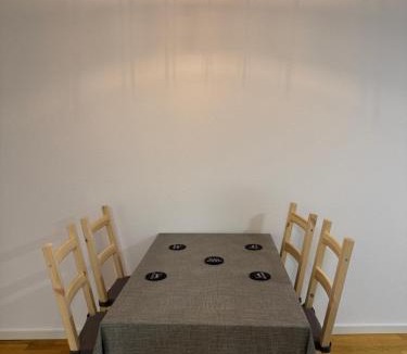 Werne Apartment | Emma City Apartment Werne, barrierefrei, zentral mit Balkon und Parkplatz