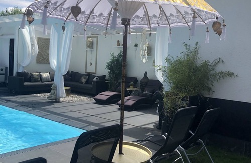 Eutingen im Gaeu Apartment | "Emperor Street Apartment" Ground Floor, 120 square meters, with sauna, 3 separate. Bedroom
