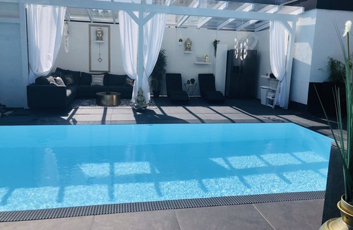 Eutingen im Gaeu Apartment | "Emperor Street Apartment" Ground Floor, 120 square meters, with sauna, 3 separate. Bedroom