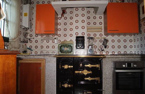 Ponte Caldelas House | Entire house with fenced property, garden, and barbecue. August 1–7 110€/noche