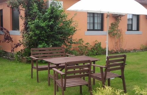 Ponte Caldelas House | Entire house with fenced property, garden, and barbecue. August 1–7 110€/noche