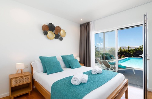 Playa Blanca Resort | 'Ereza Villas Royal Deluxe Hoopoe- 9' with Mountain View, Wi-Fi and Air Conditioning