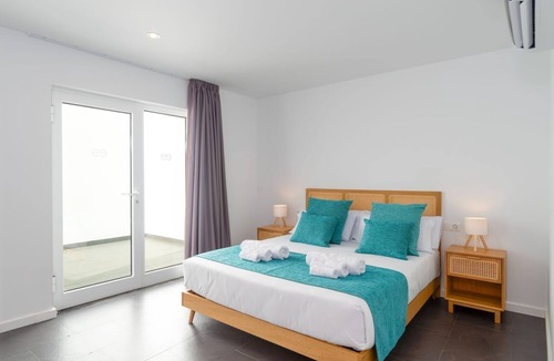 Playa Blanca Resort | 'Ereza Villas Royal Deluxe Hoopoe- 9' with Mountain View, Wi-Fi and Air Conditioning