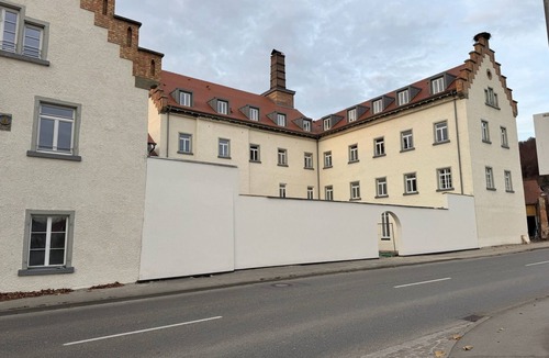 Espasingen Apartment | Espasingen Castle Apartment 2 - luxurious living with sauna in the historic castle