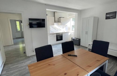 Herne Apartment | Estrella Living Rooms 89 (Berlin) - with private bathroom and kitchen