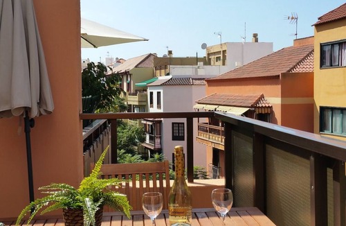 Puerto de la Cruz Apartment | Estudio Natalia Vacational Home with terrace and u