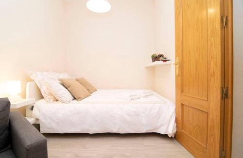 Palos de la Frontera Apartment | Estupendo Apartamento junto a Estación de Atocha by Batuecas