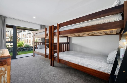 Arrowtown House | Eureka Cottage - Arrowtown Holiday Home
