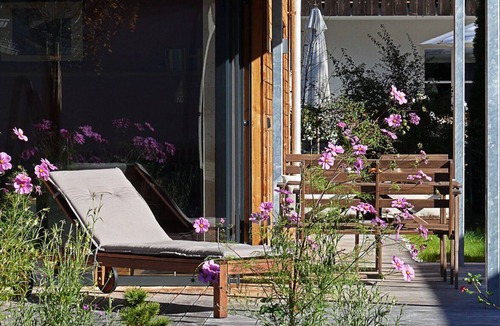 Garmisch-Partenkirchen Apartment | Exclusive Mondholz vacation apartment in a very quiet and central location in Garmisch
