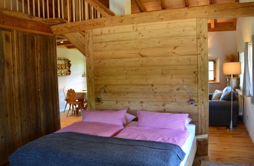 Wackersberg Apartment | Exclusive and spacious vacation with a panoramic mountain view