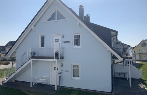 Boergerende-Rethwisch Apartment | Exclusive apartment with 2 balconies and sea views - only 200m from the beach!