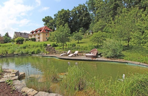 Unterallgau Apartment | Exclusive country house with holiday apartments with dream garden and idyllic tranquility