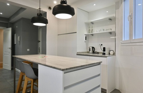 Nueva Espana Apartment | Exclusive Three Bedroom Apartment Steps from Plaza de Castilla