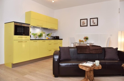 Zingst Apartment | Exclusive vacation apartment right on the beach with balcony - Logierhaus Friedrich