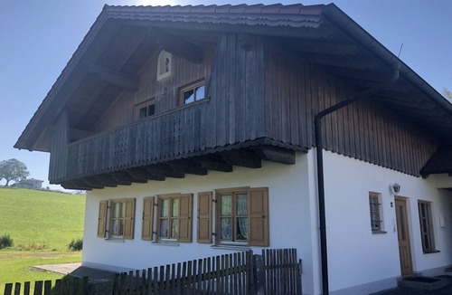 Lam House | Exclusive vacation home with sauna and wood-fired outdoor bathtub!