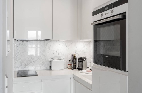 Tegernsee Apartment | Exclusive with lake view, free parking space and high-quality furnishings