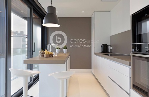 Sant Gervasi Condo | Exclusivo Ático con Piscina y Terraza Privada, Bien Ubicado Para Vivir la Ciudad