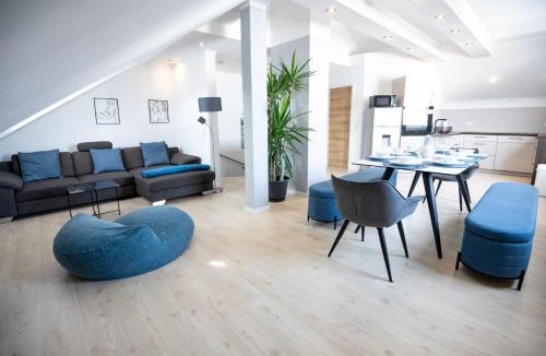 Monikaviertel Apartment | Exklusive Maisonette 91 qm 4 Zimmer 1-9 Personen in Ingolstadt nähe A9, inklusive Parkplatz am Haus, Netflix, Kaffee, Tee, 24-h self-check-in, ideal für Gruppen, Familien und Geschäftsreisende
