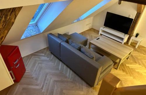 Kriegshaber Apartment | Exklusive Maisonetten Wohnung mit Gartenzugang