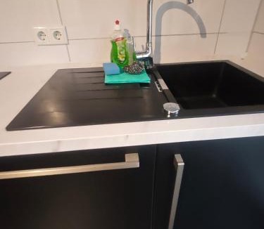 Finnentrop Apartment | Exklusives Work and Stay Apartment Nähe Olpe, Attendorn und Finnentrop 3 Schlafzimmer 6 betten , Küche, Bad