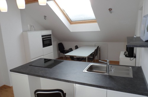 Au am Inn Apartment | Expanded Spacious and modern, fully equipped kitchen and large living area