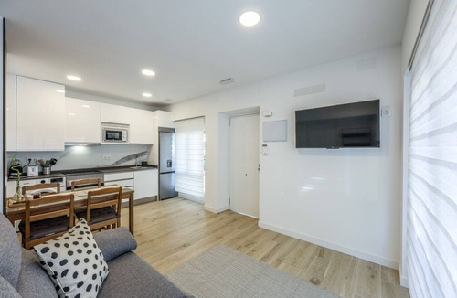 Colonia de la Prensa Apartment | Experience Madrid Like a Local – New Accommodation