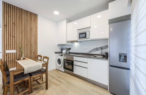 Colonia de la Prensa Apartment | Experience Madrid Like a Local – New Accommodation