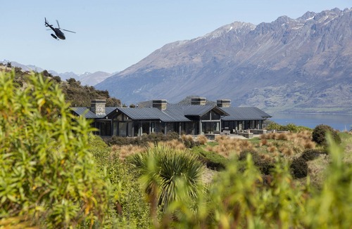 Glenorchy Villa | Experience the true heart of New Zealand