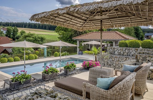 Neualbenreuth Apartment | Fünf-Sterne-Appartement mit großzügigem Balkon