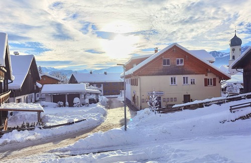 Sonthofen Apartment | Familien-apartment "sunshine" im Allgäu. Ideal für Wintersport und Wandern