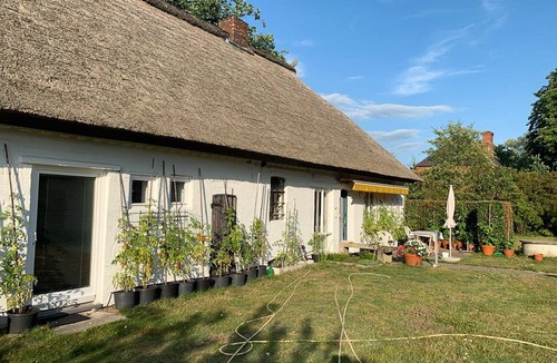 Goehrde House | Familienfreundliche Reetdachhaushälfte im Wendland