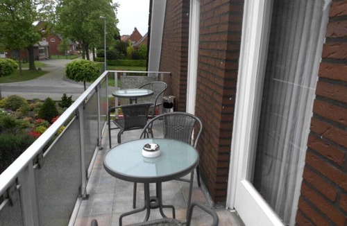 Haren Apartment | Family-friendly apartment between golf course and holiday center lock Dankern