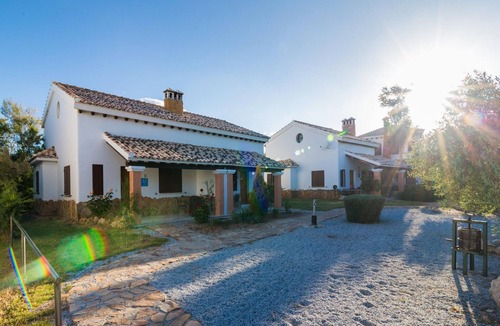 Pozo Alcon House | Family-Friendly Stay with Pool Access