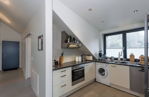 Holzhausen Apartment | Fantastic bright lake view apartment in Holzhausen am Ammersee